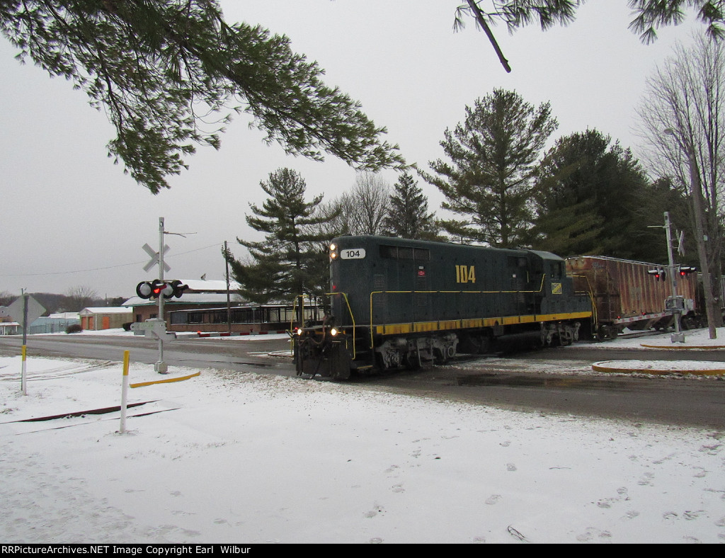 Ohio South Central Railroad (OSCR) 104